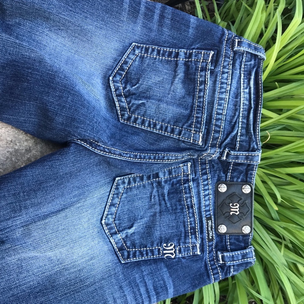Miss Me size 28 Capri boyfriend jeans.